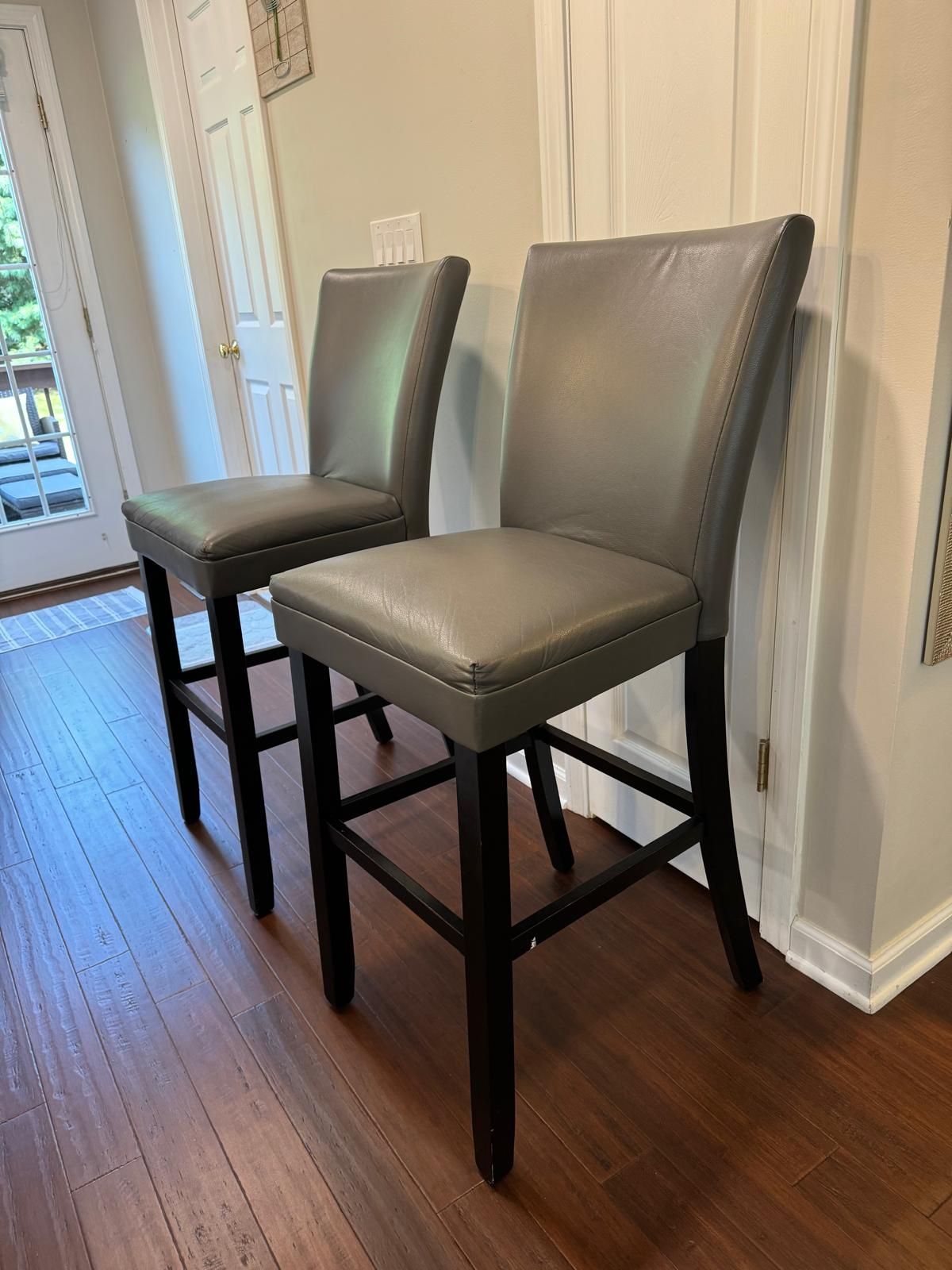Rarely used Counter/Bar height chairs