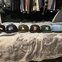 Snap Back/ Fitted Hats 