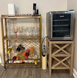 Wine cooler with wine rack