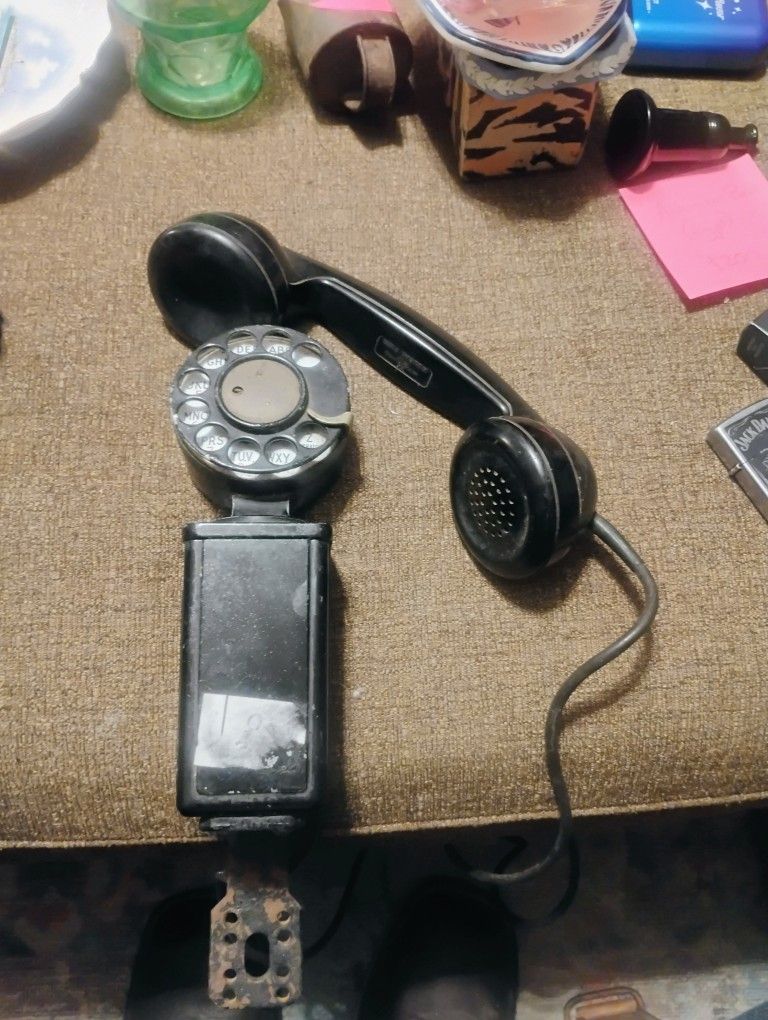 Antique Southern Bell Rotary Telephone (F1)