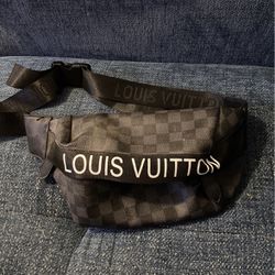 Louis Vuitton belt for Sale in Pasadena, CA - OfferUp