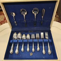 Timeless Wm. Rogers “IS” Silverplate Flatware Set in Original Chest