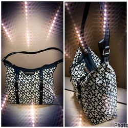 TOMMY HILFIGER AUTHENTIC BLACK/BEIGE SIGNATURE HANDBAG PURSE