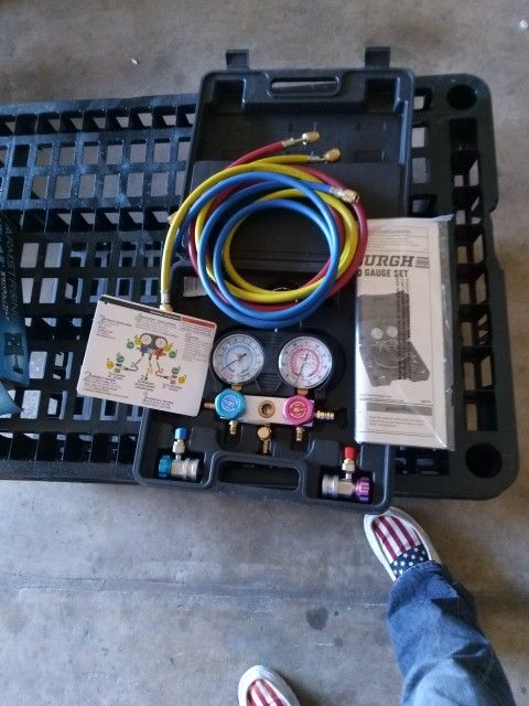 Pittsburgh A/C Manifold Gauge Set R-134A