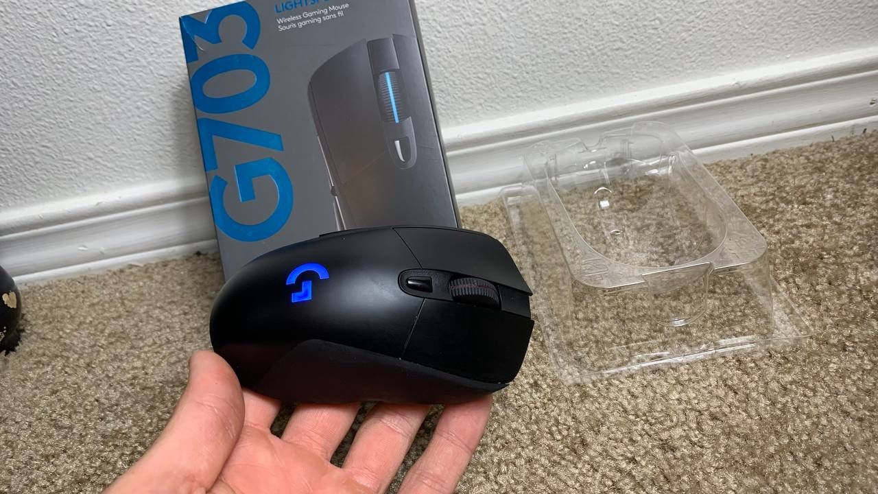 Logitech G703 ((contact info removed)38) Wireless Gaming Mouse