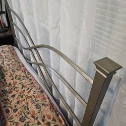 Metal Bed Frame 