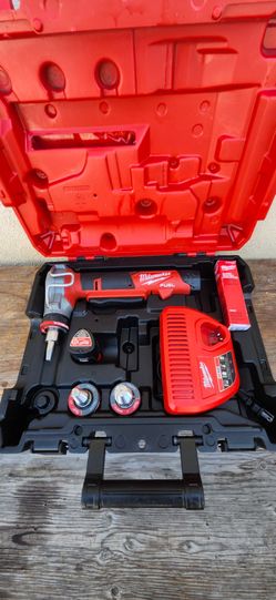 Milwaukee 2532-22 M12 FUEL ProPEX Expander RAPID SEAL Kit tool