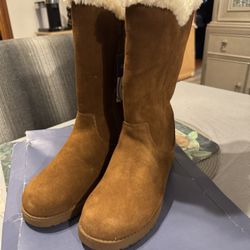 Winter boots! New Size 9 !new!