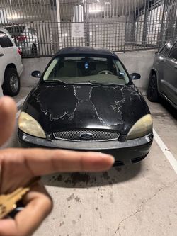 2004 Ford Taurus