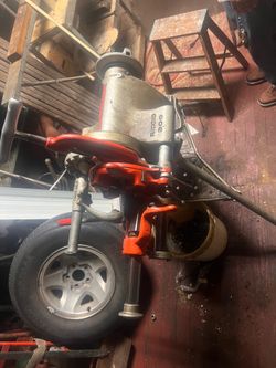 RIDGID 300 Power Drive and No. 40A Tristand Pipe Vise