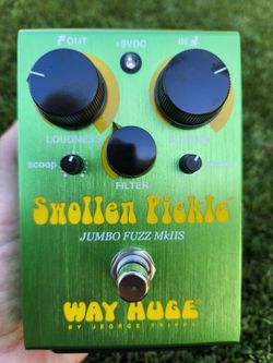 Way Huge Swollen Pickle Jumbo Fuzz MkIIS guitar effects pedal