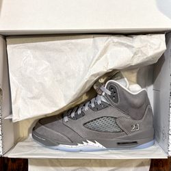 Brand New Jordan 5 Retro “Wolf Grey” (2026) (GS) Size 5Y/Womens Size 6.5 and Size 6Y/Womens Size 7.5