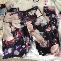 Old Navy Floral Leggings Size M