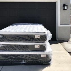 Full Size Set Mattress And Box Spring New 