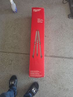 Milwaukee tripod