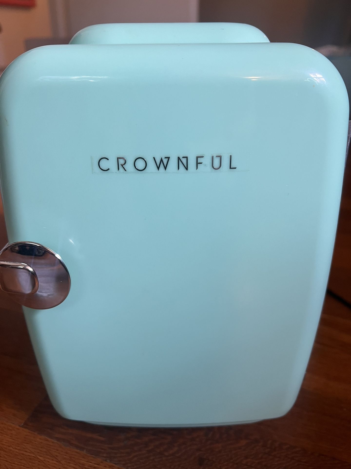 Crownful Mini Fridge Cold/hot