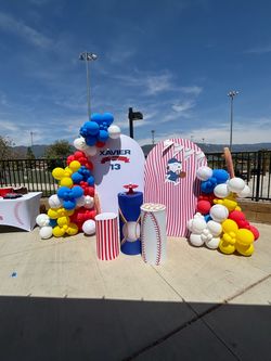 Balloon garland