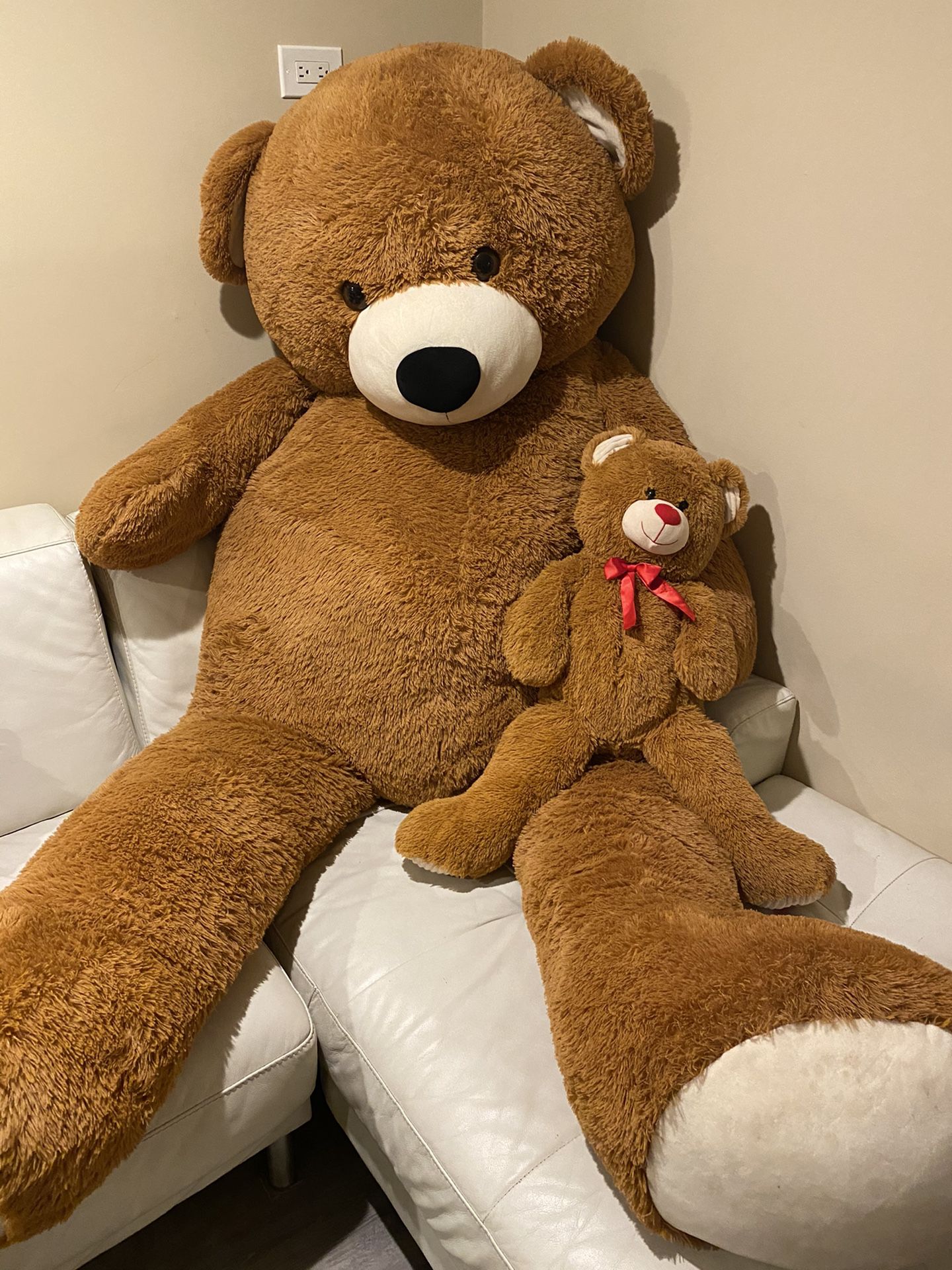 Giant teddy Bear