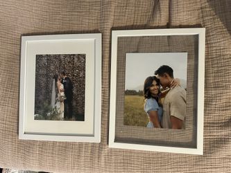 2 White Picture Frames