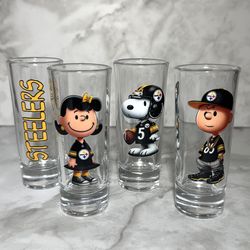 Set of (4) 2 ounce tall shot glasses Charlie Brown Steelers Pittsburgh