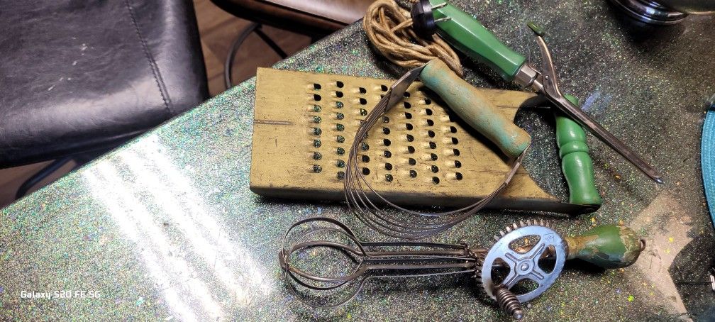 antique kitchen accessories
