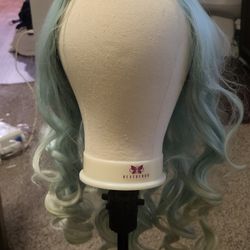 15.00 Cute Synthetic Wig 15.00 Cash Firm