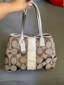 Coach Signature Stripe Kisslock Caryall