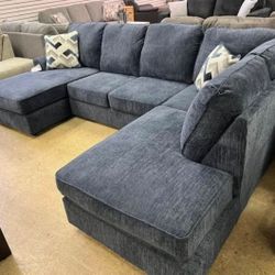 Albar Place Cobalt 2-Piece RAF/LAF Chaise Sectional