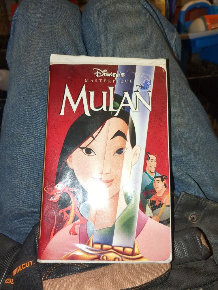 VHS tape of Disney's Mulan from the Masterpiece Collection