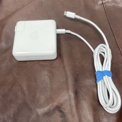 Apple Macbook Charger USB-C Model A1719 87 Watt Power Adapter