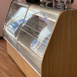 Refrigerated Bakery Display 