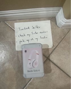 Beats - Solo 4 Wireless On-Ear Headphones - Cloud Pink