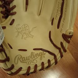 Rawlings Heart Of The Hide 11.75 In Trapeze Web Glove. Brand New Only $180