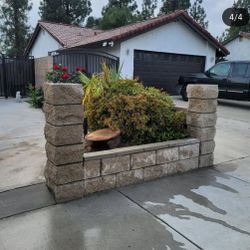 SPLIT FACE BLOCK COLUMNS