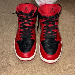 Jordan 1 Mids