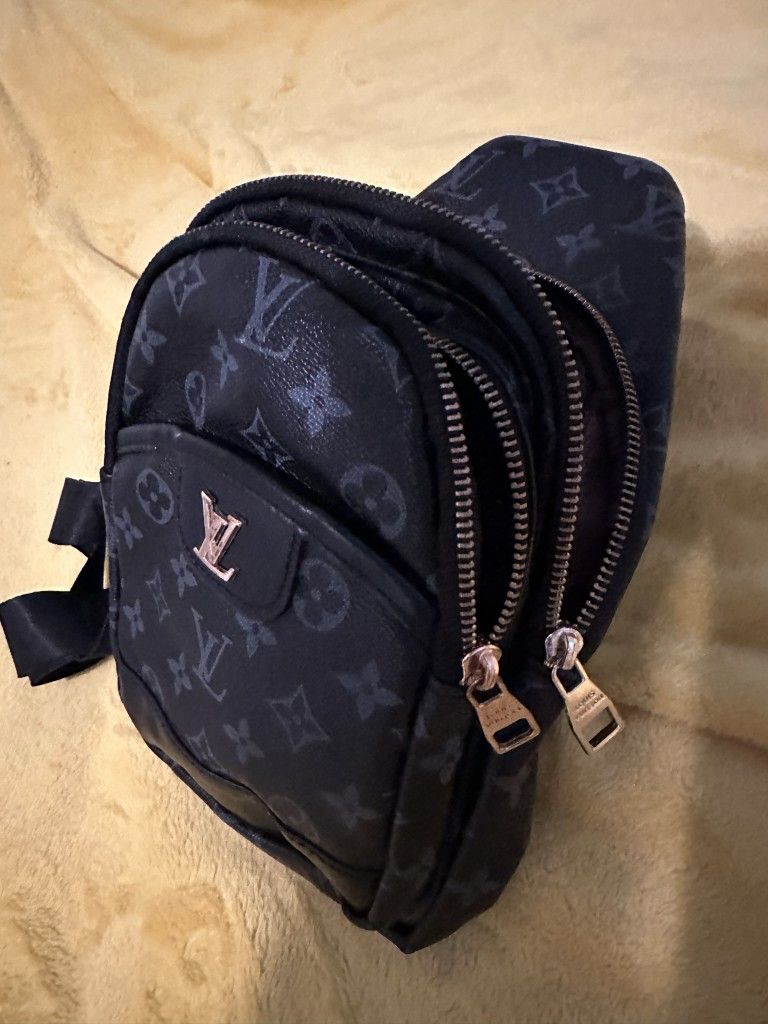 LV BAG for Sale in Sleepy Hollow, NY - OfferUp
