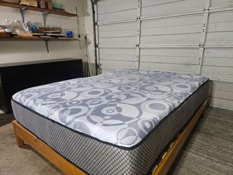 Queen Size Mattress, Good Conditions 👍