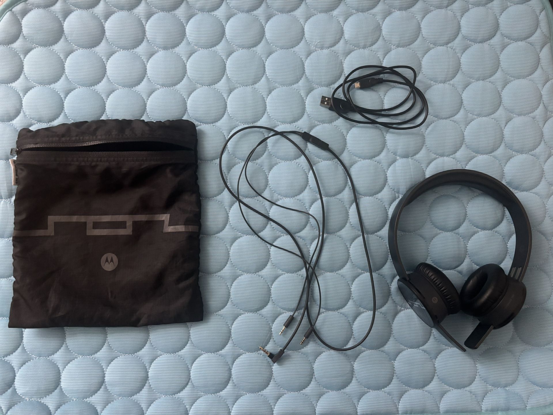 Sol Republic Bluetooth Headphone