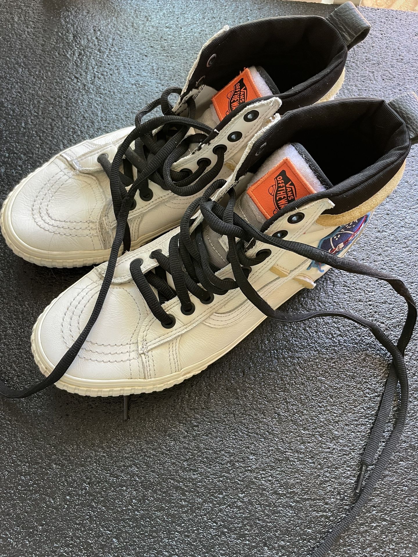 M9 W10.5- VANS NASA x Sk8- 46 MTE DX High Space Voyager Tr White/ Marshmallow