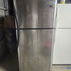 Frigidaire Refrigerator 