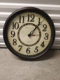 STERLING & NOBLE CLOCK COMPANY #9 QUARTZ WALL CLOCK 12" ROUND LARGE NUMBER FACE