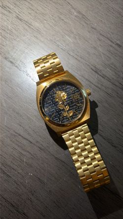 Tupac rose Nixon time teller