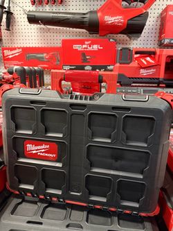 Milwaukee PACKOUT 22 in. Medium Red Tool Box with 75 lbs. Weight Capacity