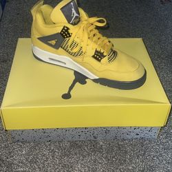 AIR JORDAN 4 RETRO