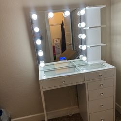Makeup Vainty With Bluetooth And Lack Shelf 