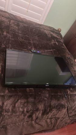 32 inch Roku TV - Onn