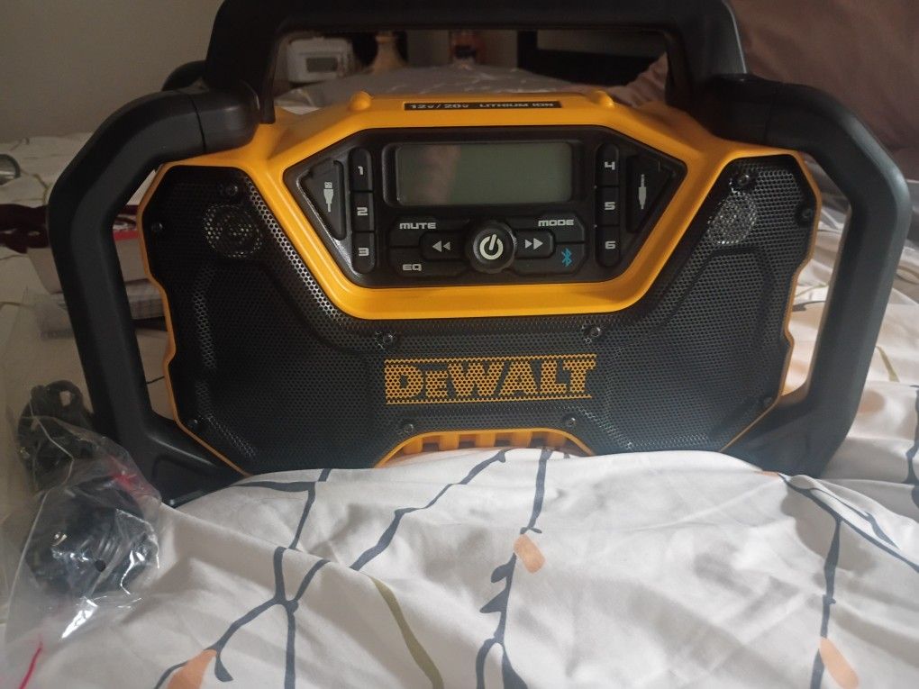 DeWalt construction radio