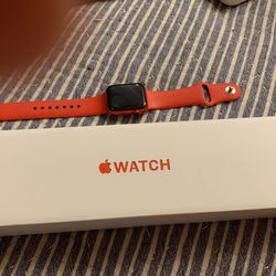 iPhone Watch Series 6 Red 40mm