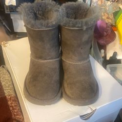 Toddler Uggs Size 7 Grey 