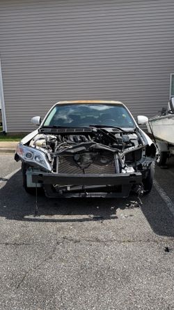 2011 Toyota Avalon- Runs and Drives- Front end damage- clean interior
